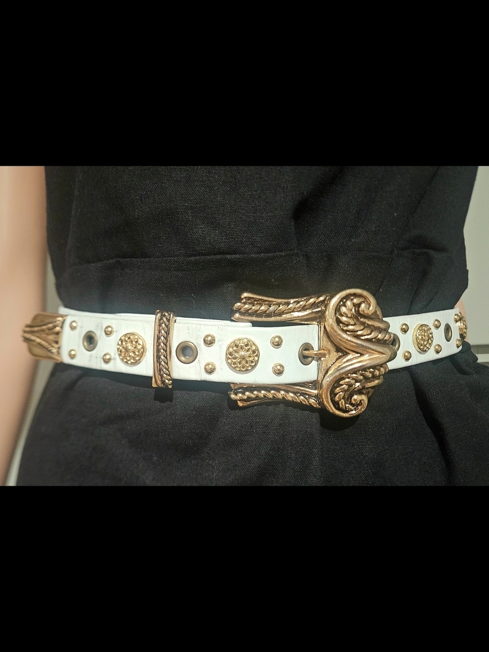 Vintage Caché White Leather Statement Belt - Gold Ornate Buckle